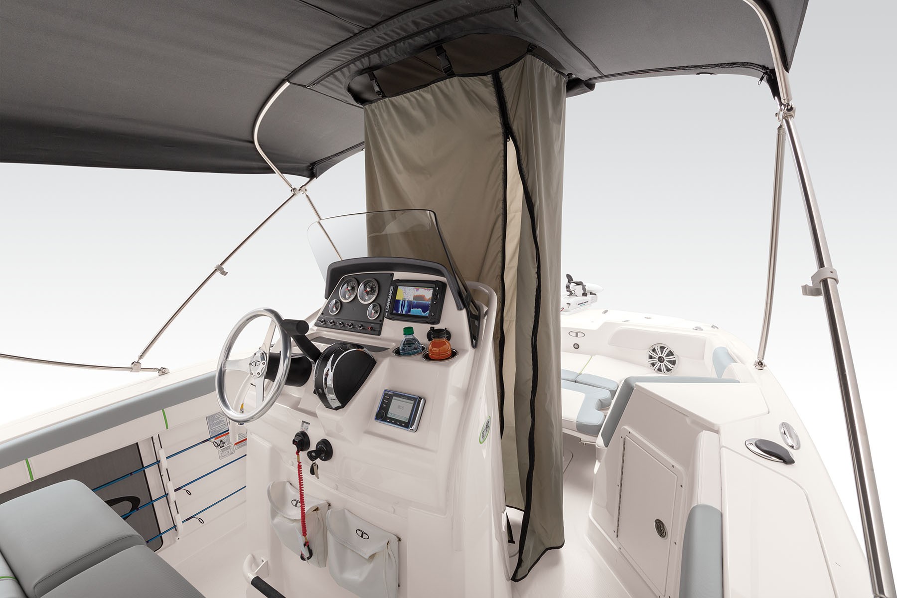 2150 CC TAHOE CenterConsole Deck Boat