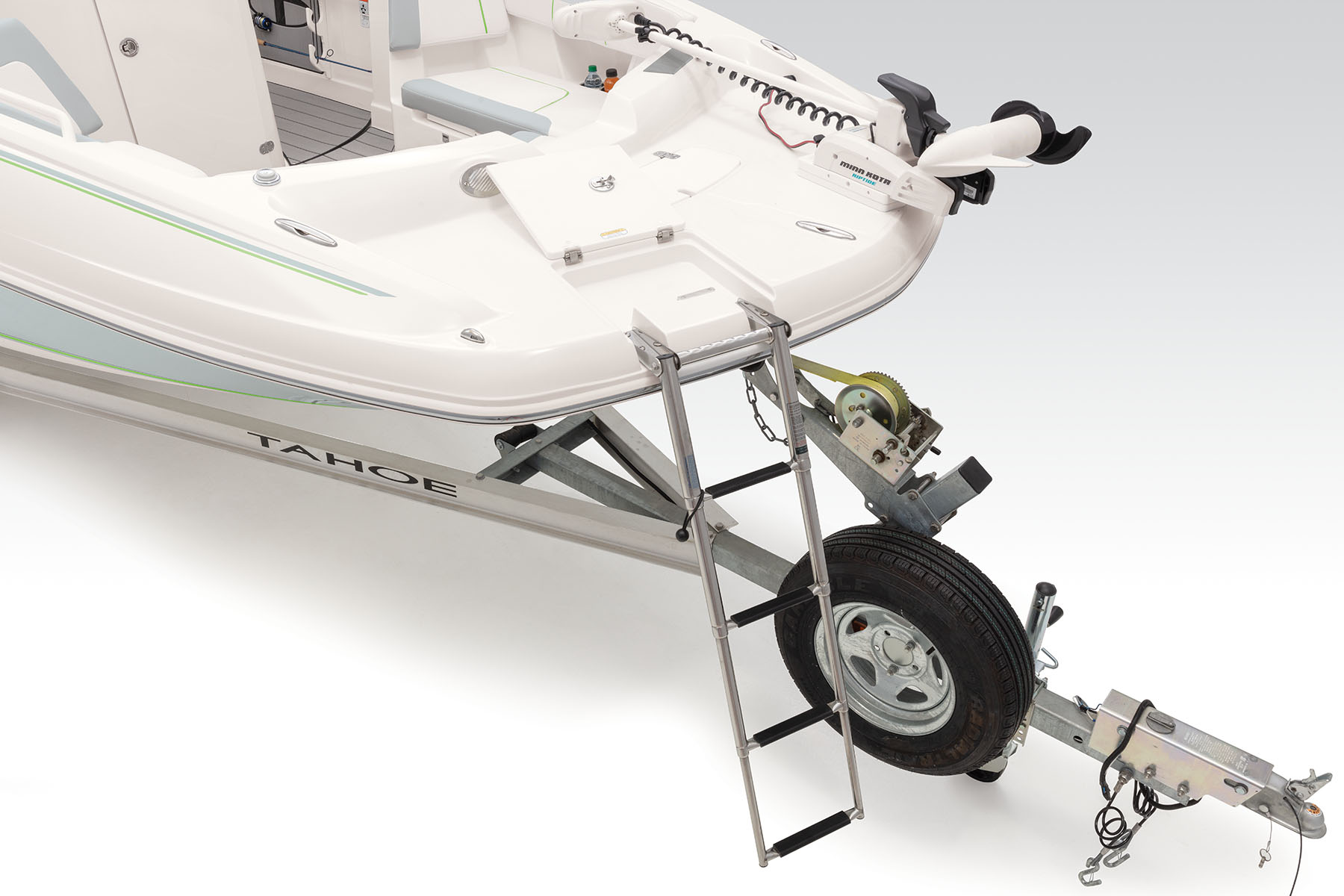 2150 CC TAHOE CenterConsole Deck Boat