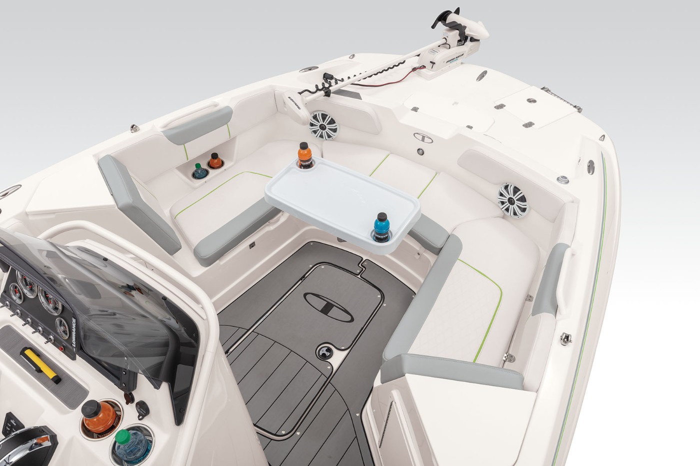 2150 CC TAHOE CenterConsole Deck Boat