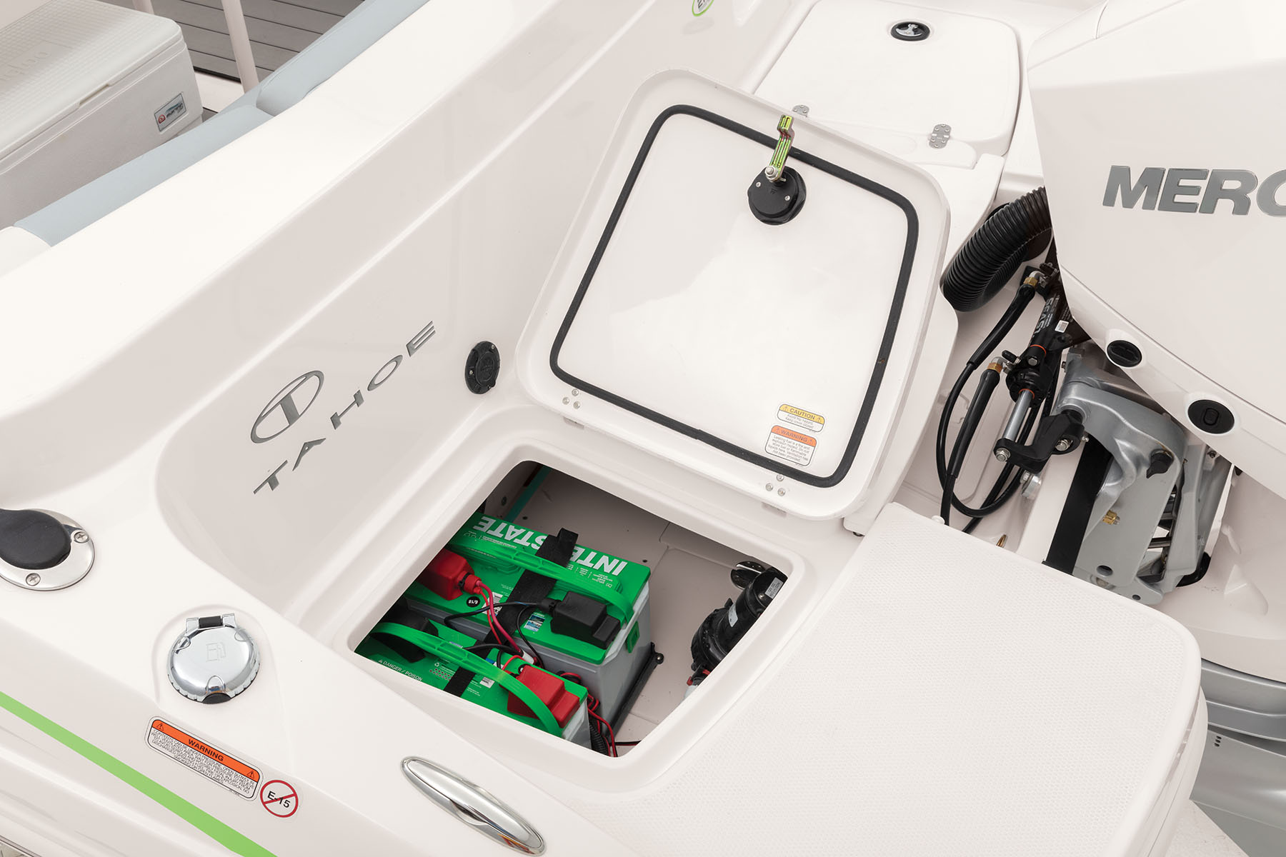 2150 CC TAHOE CenterConsole Deck Boat