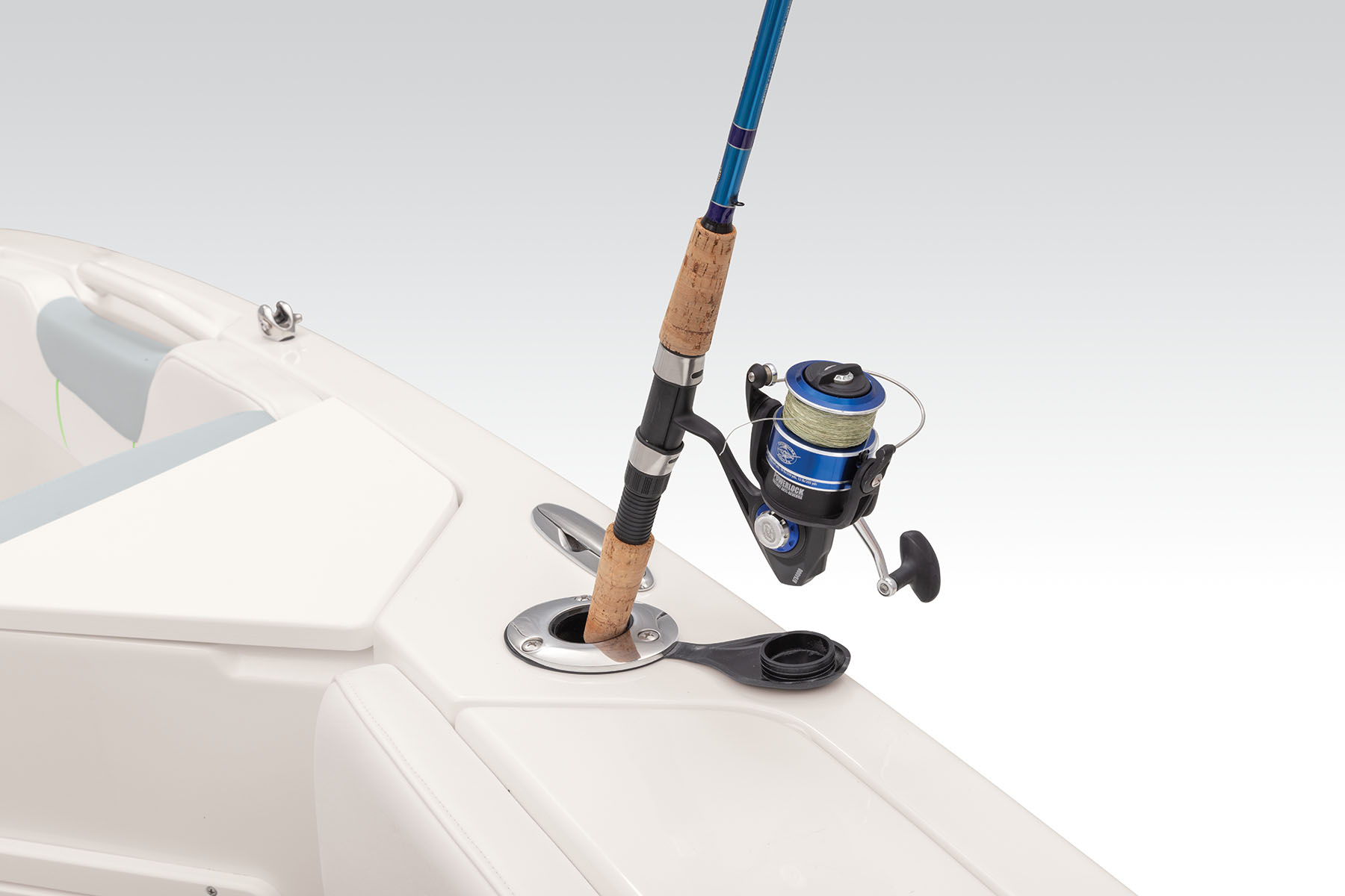 2150 CC TAHOE CenterConsole Deck Boat