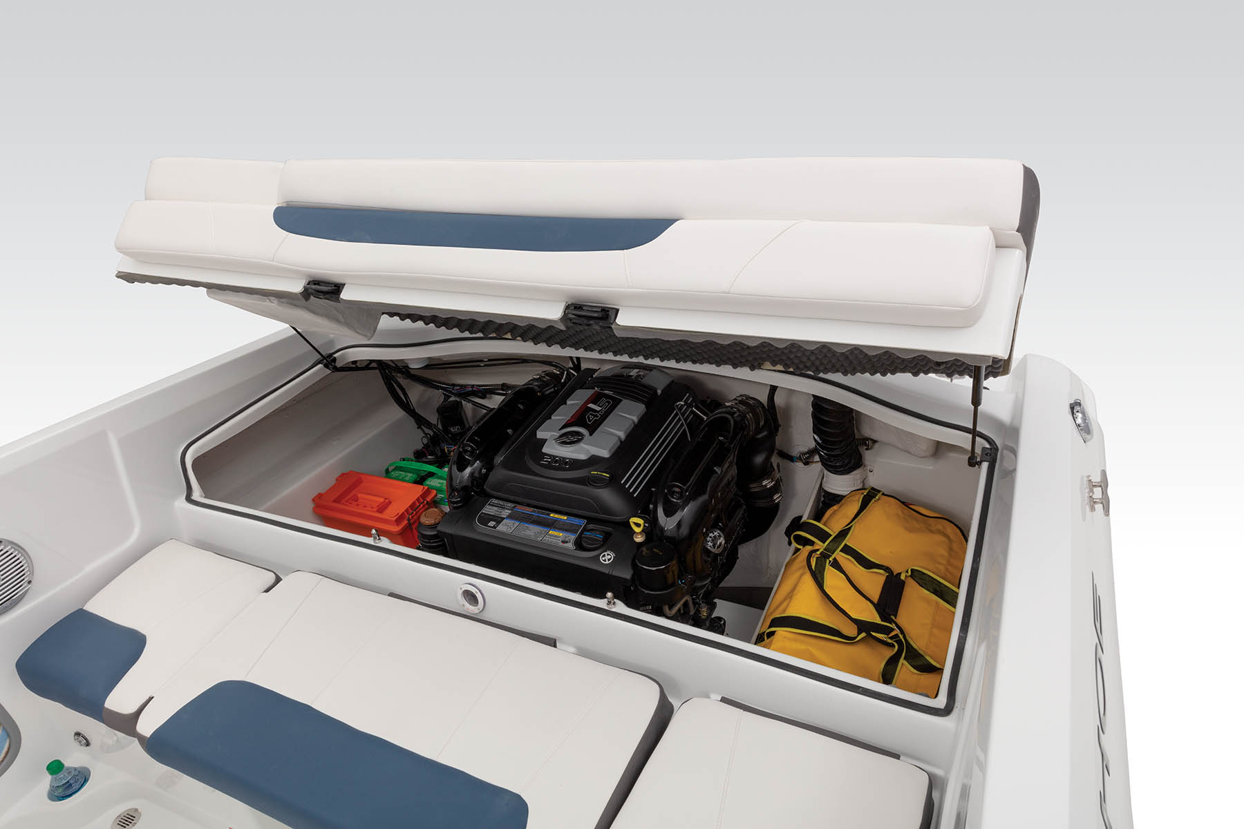 TAHOE sterndrive engine rigging access