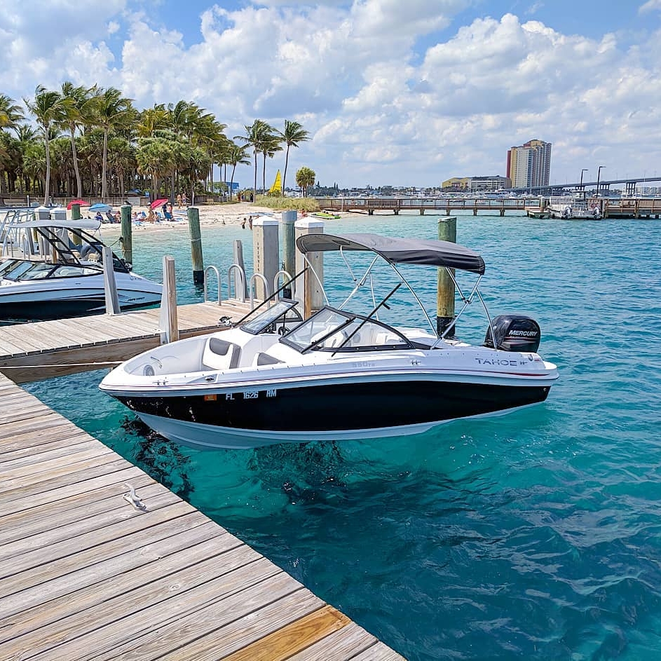 TAHOE Fiberglass Bowrider Runabouts and Deck Boats
